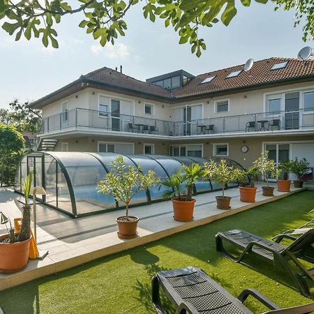 Happy Apartments Balatonlelle Exterior photo