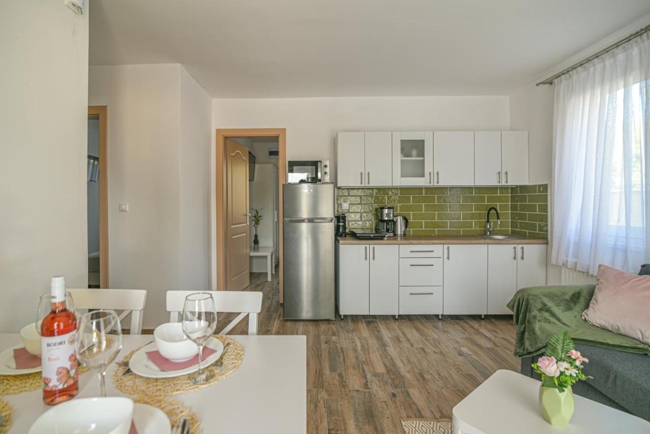 Happy Apartments Balatonlelle Exterior photo