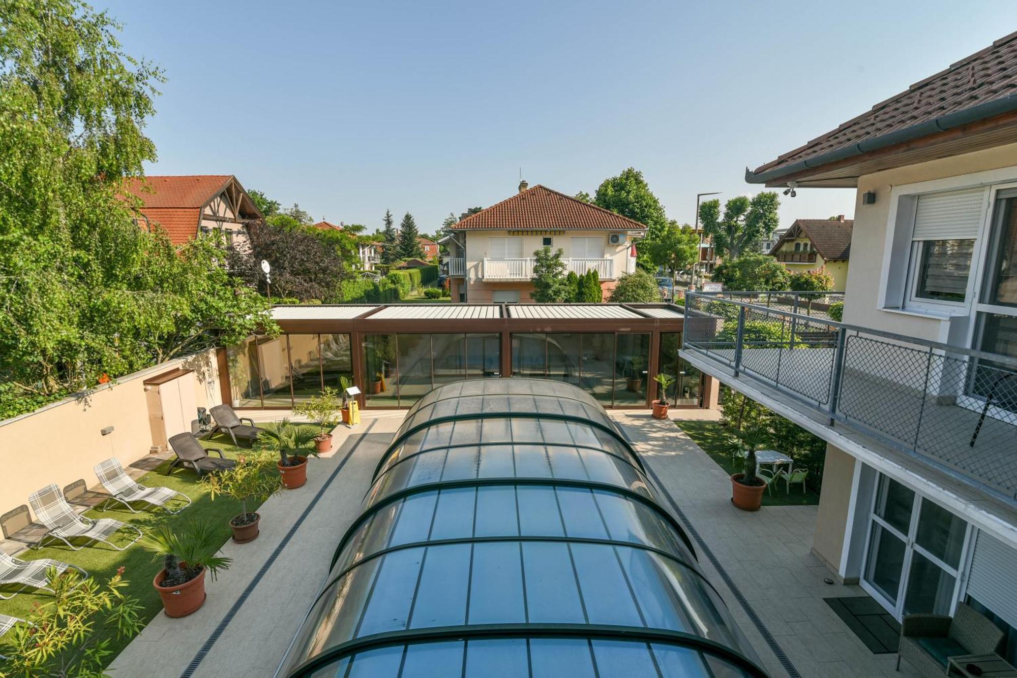 Happy Apartments Balatonlelle Exterior photo