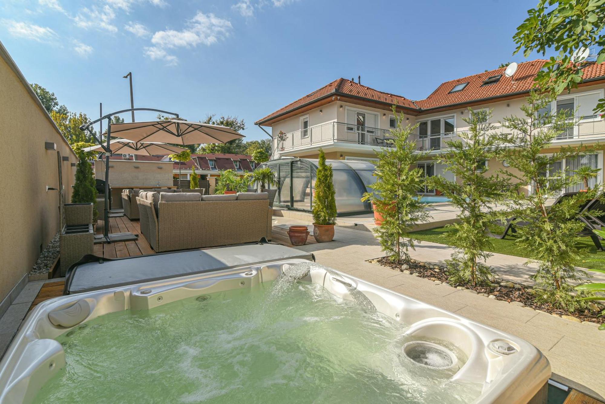 Happy Apartments Balatonlelle Exterior photo